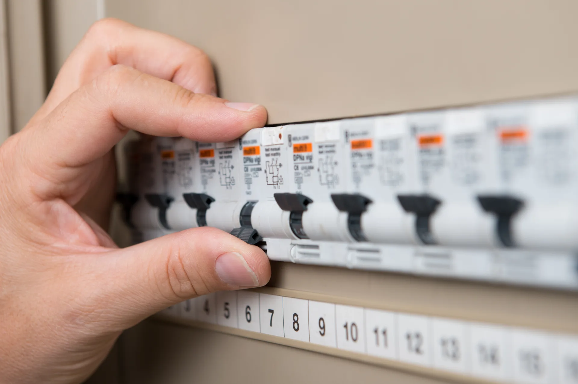 Electrician Gosford, licensed electricians serving Gosford